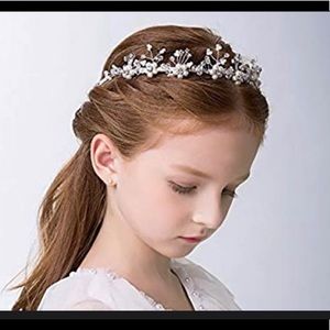 2 Girls headbands for formal occasions